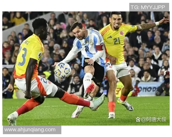 足球明星壁纸手机精选让你随时随地感受球场激情与偶像魅力